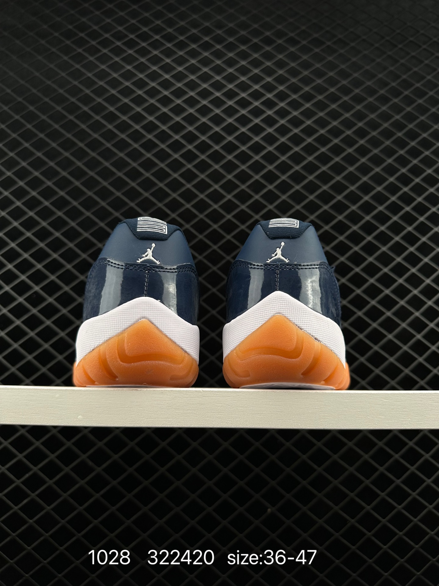 Nike Air Jordan 11 Retro Low LE